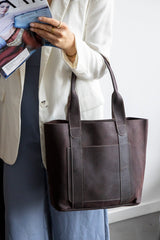 Threaded Pocket Tote Oil Tan Brown