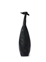 Knot Leather Shoulder Bag Black