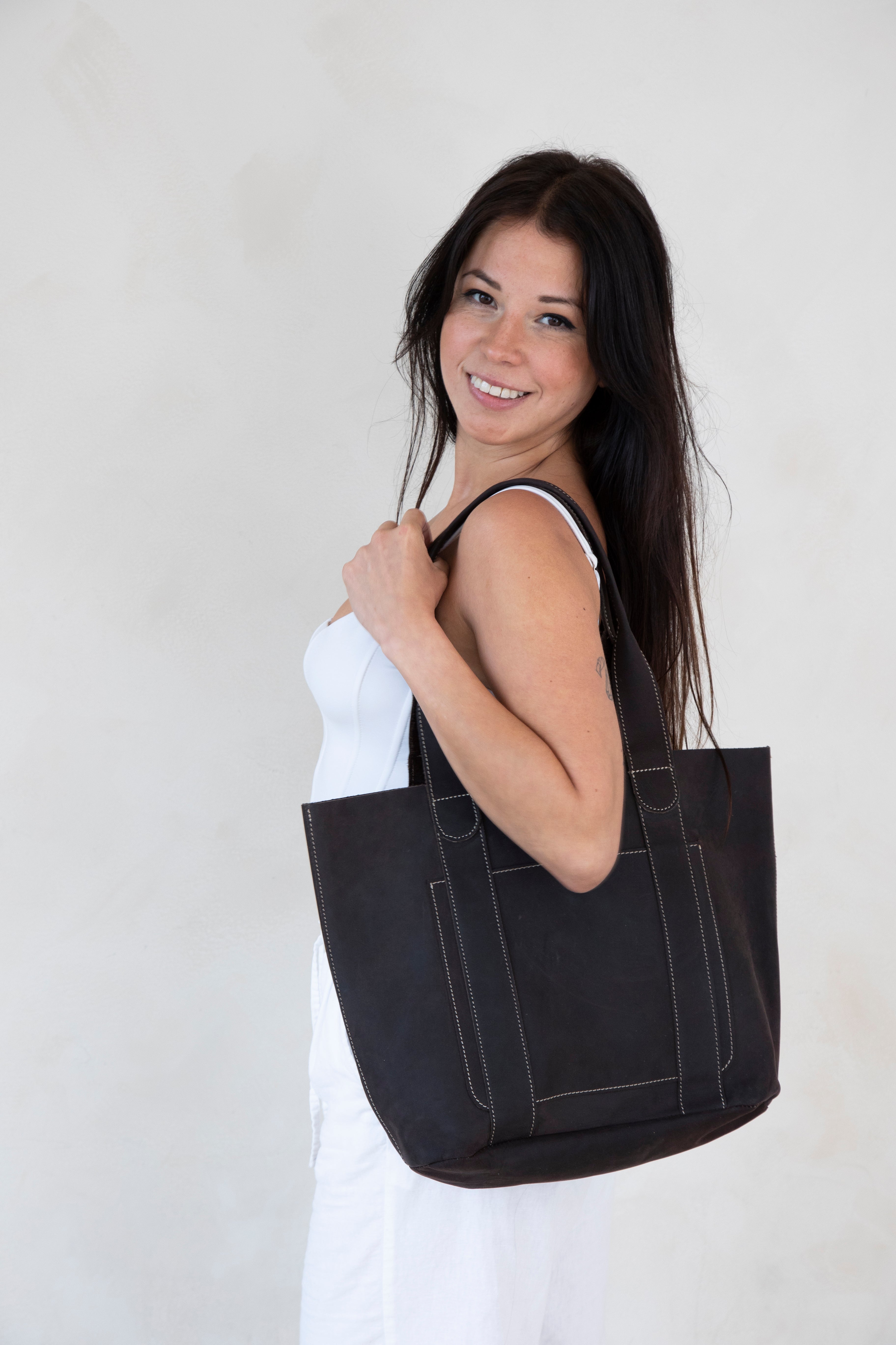 Threaded Pocket Tote Oil Tan Brown