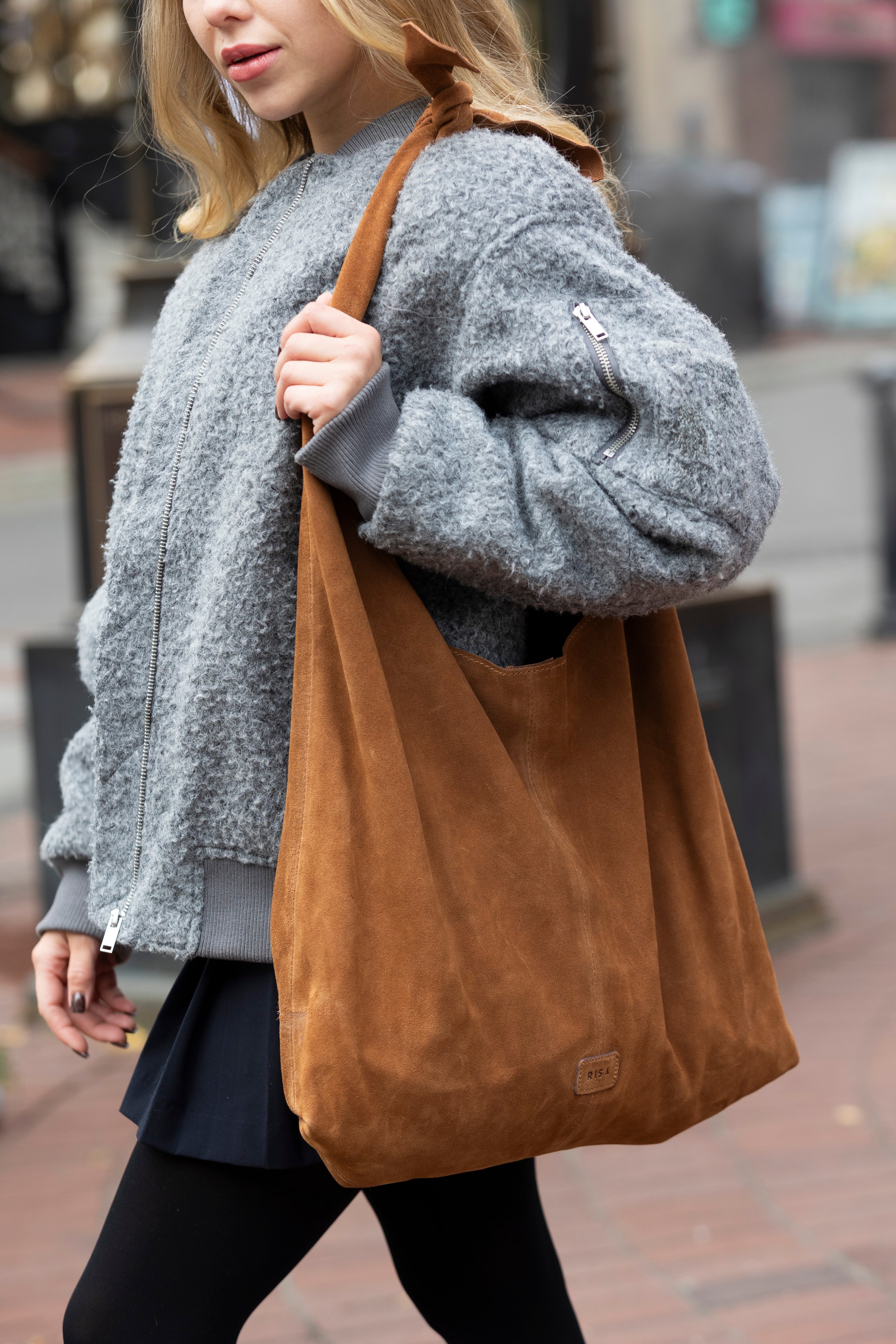 KNOT TOTE SUEDE TAN