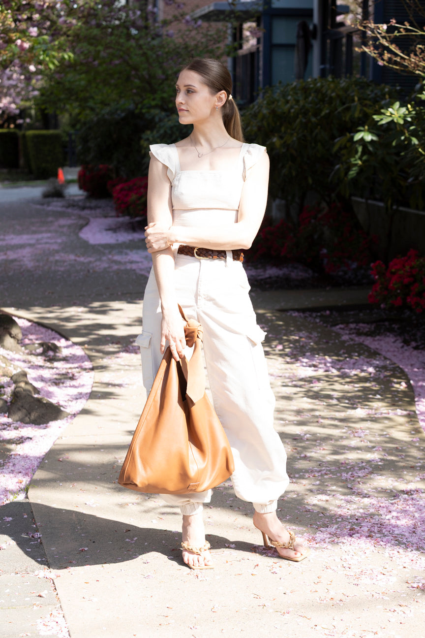 Knot Leather Shoulder Bag Tan