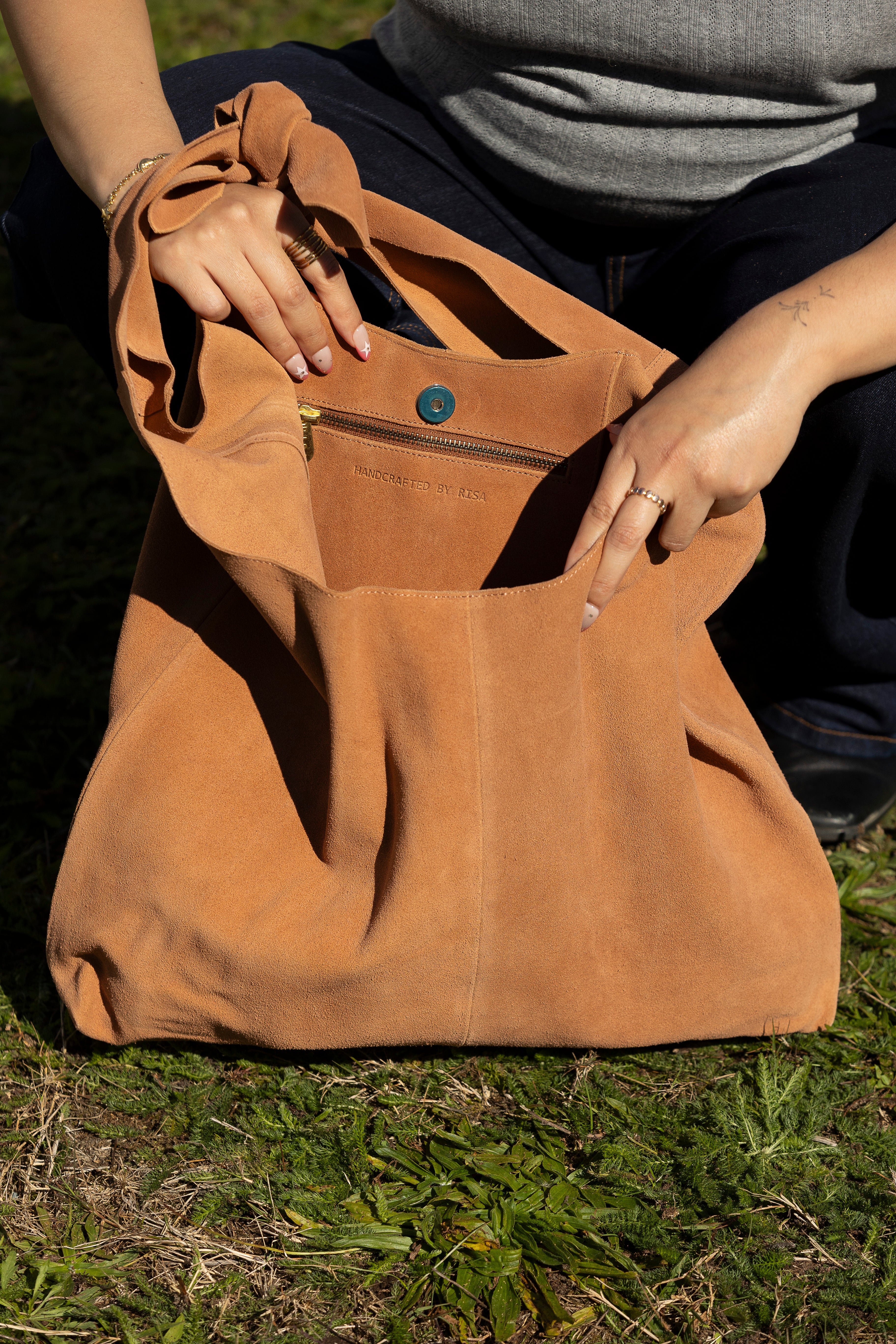 SAC CABAS À NŒUD EN DAIM BAUME