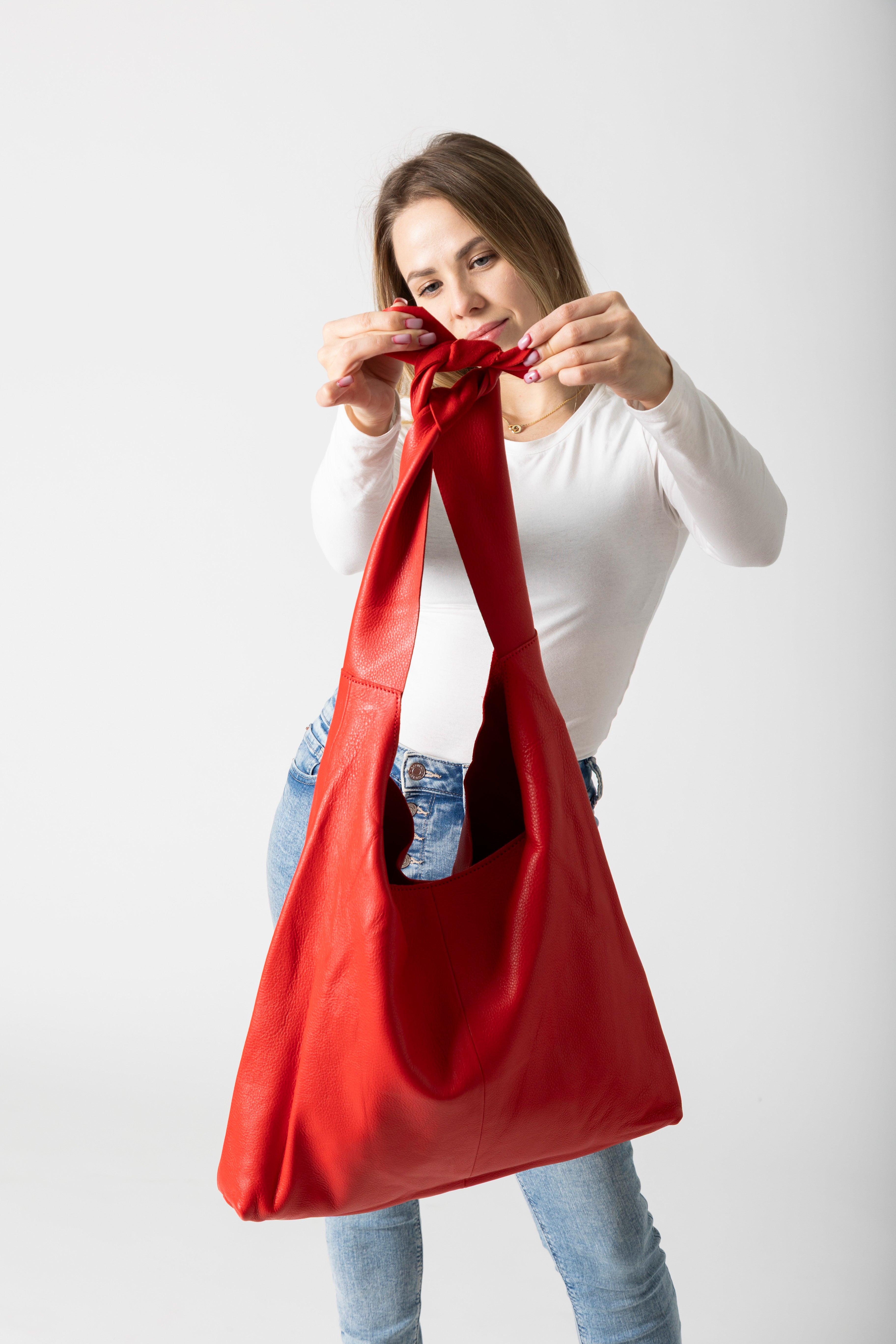 Knot Leather Shoulder Bag Sunset Red