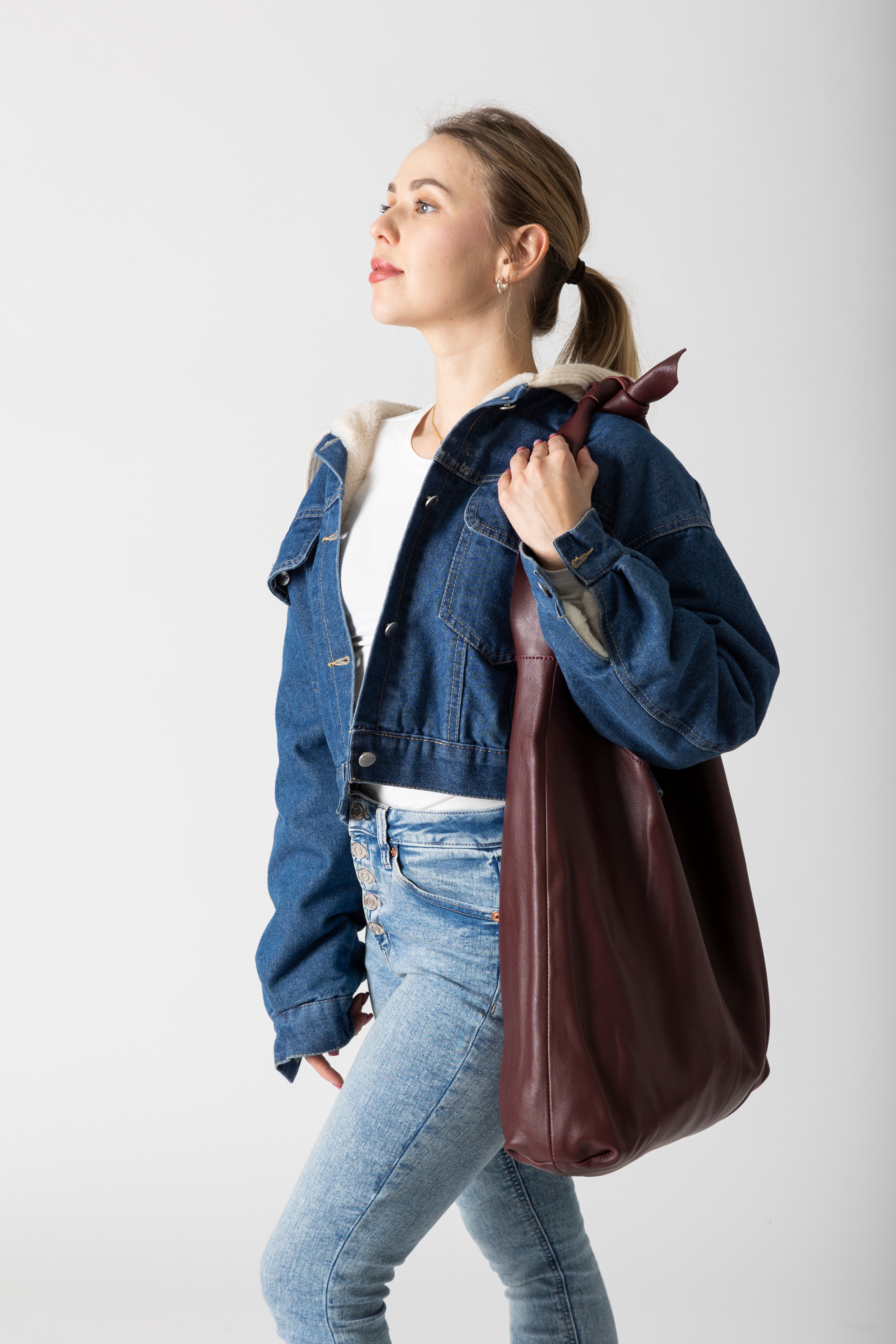 Knot Leather Shoulder Bag Aggie Maroon