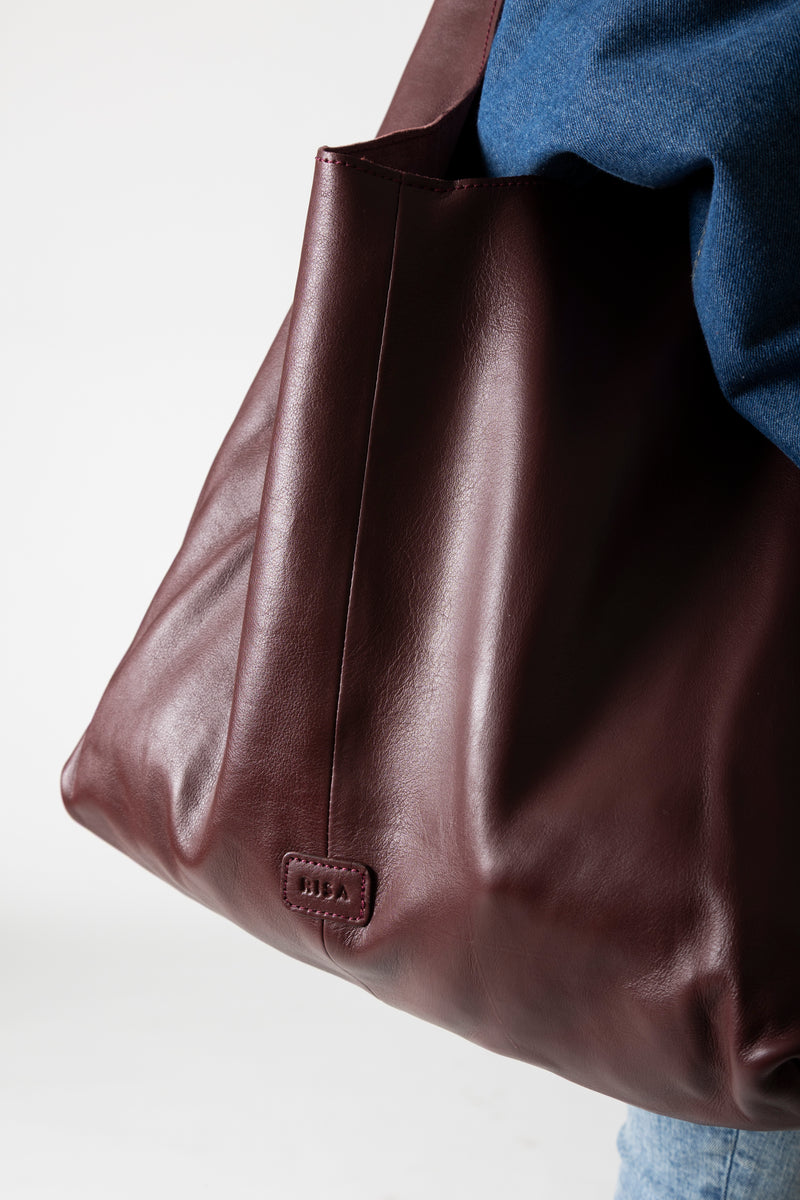 Knot Leather Shoulder Bag Aggie Maroon
