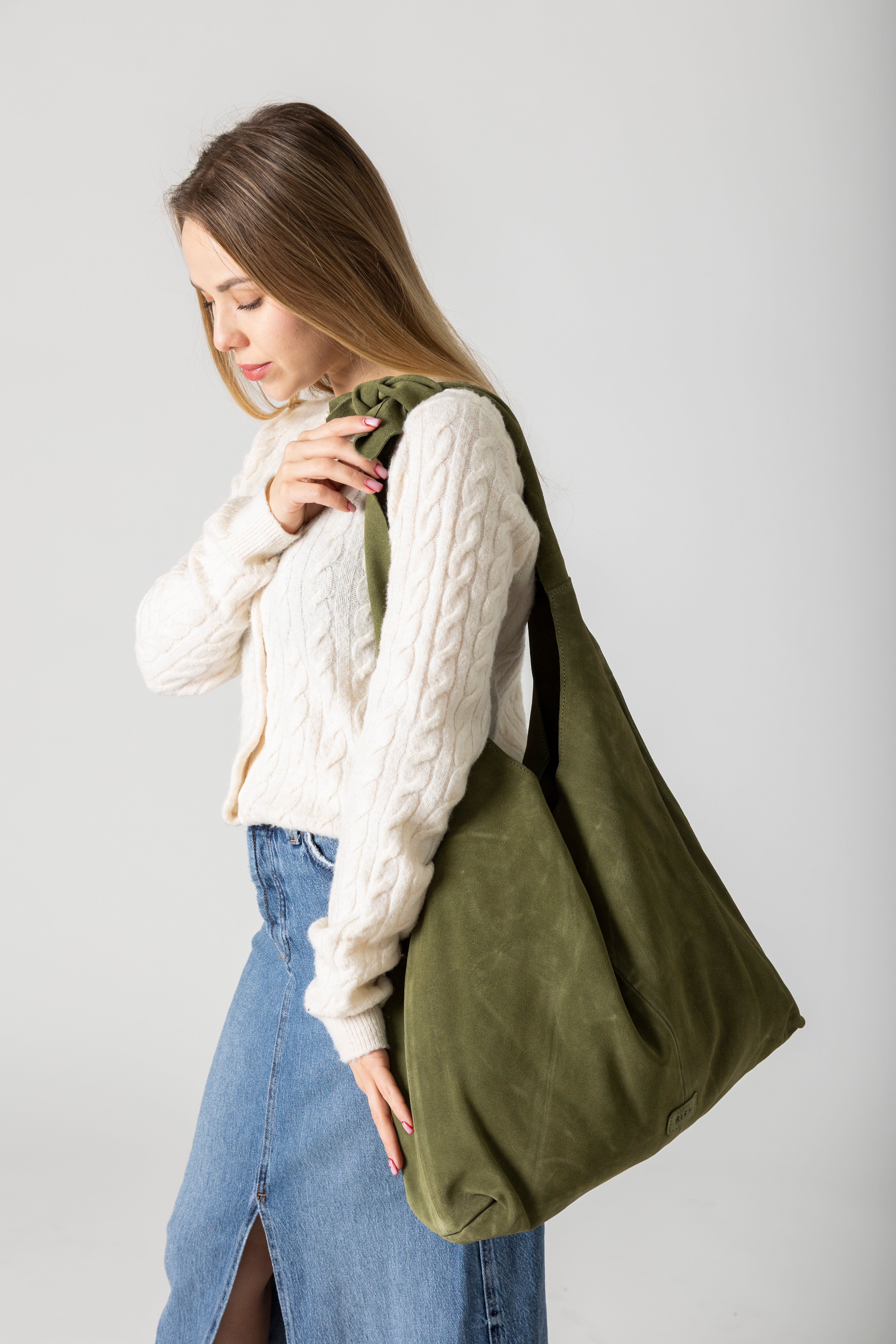 KNOT TOTE SUEDE OLIVE