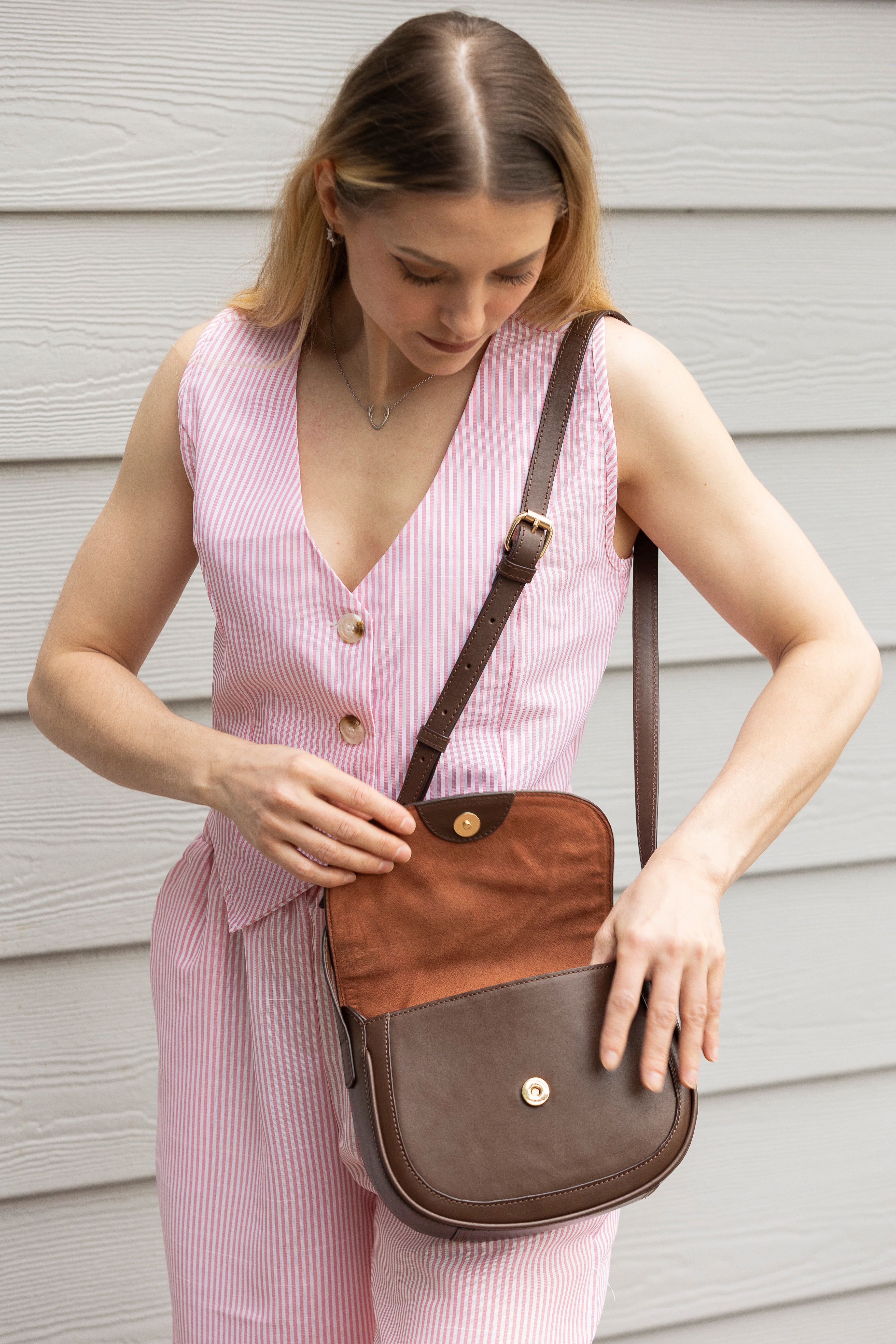 JONES CROSSBODY BROWN