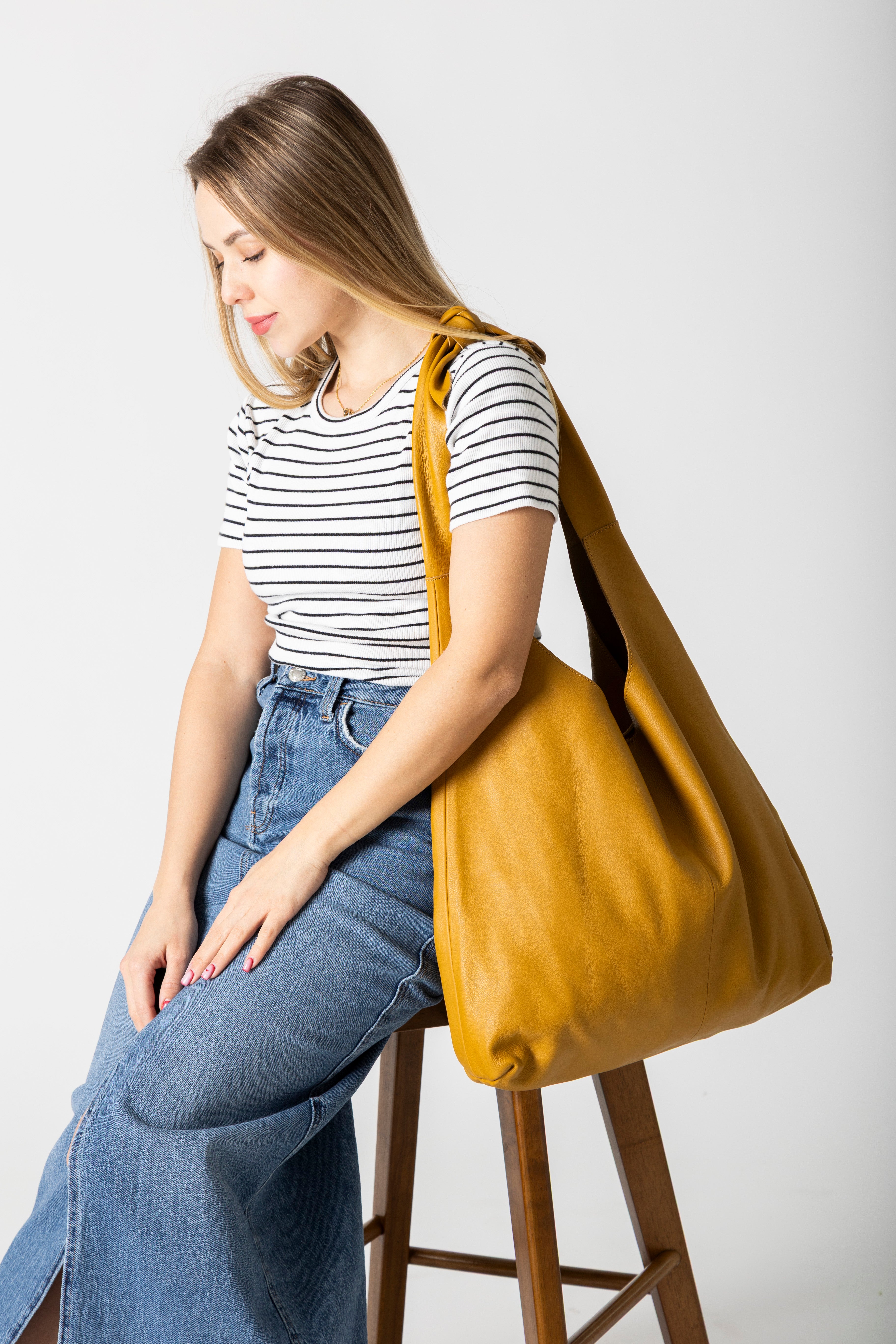 Knot Leather Shoulder Bag Mustard