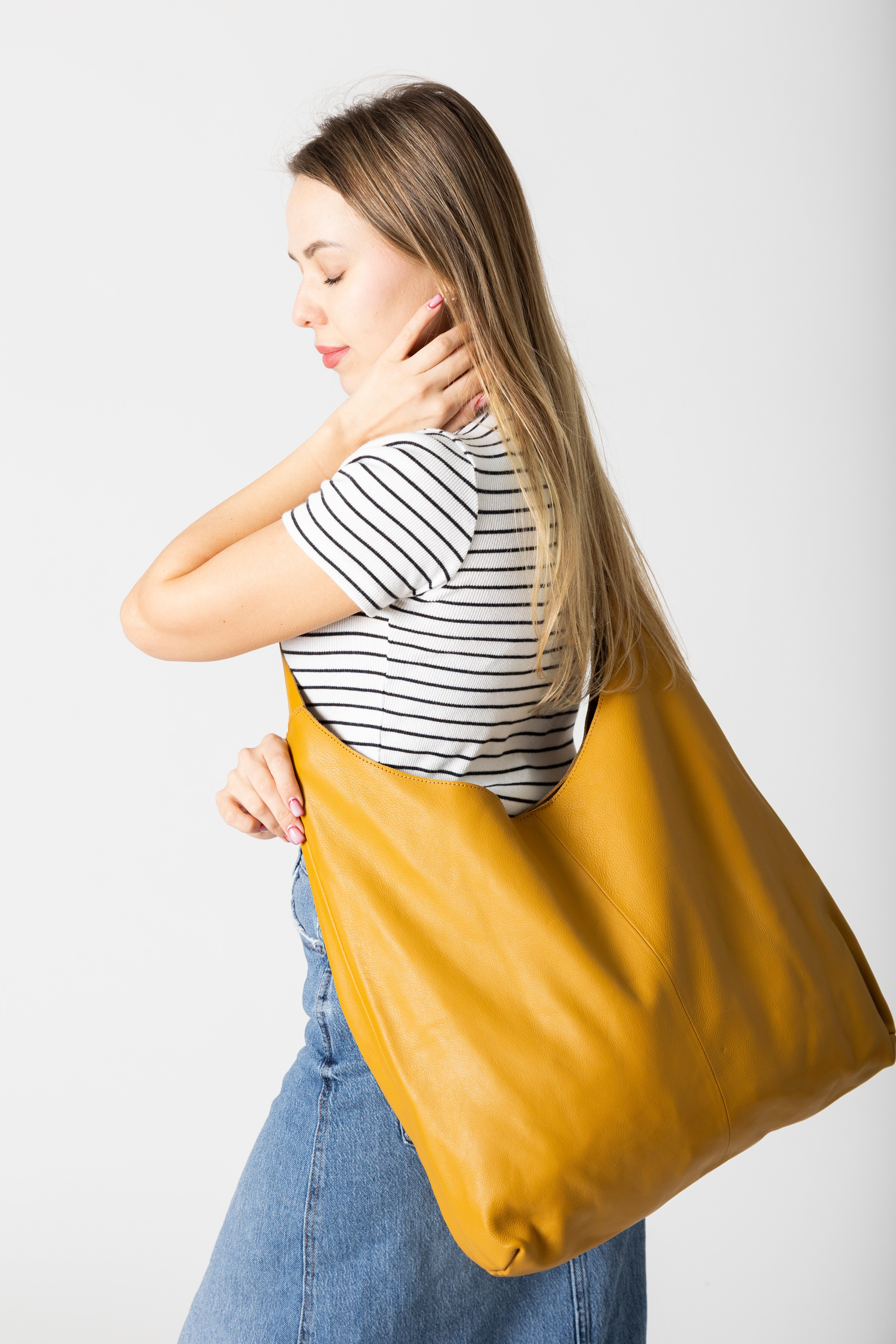 Knot Leather Shoulder Bag Mustard