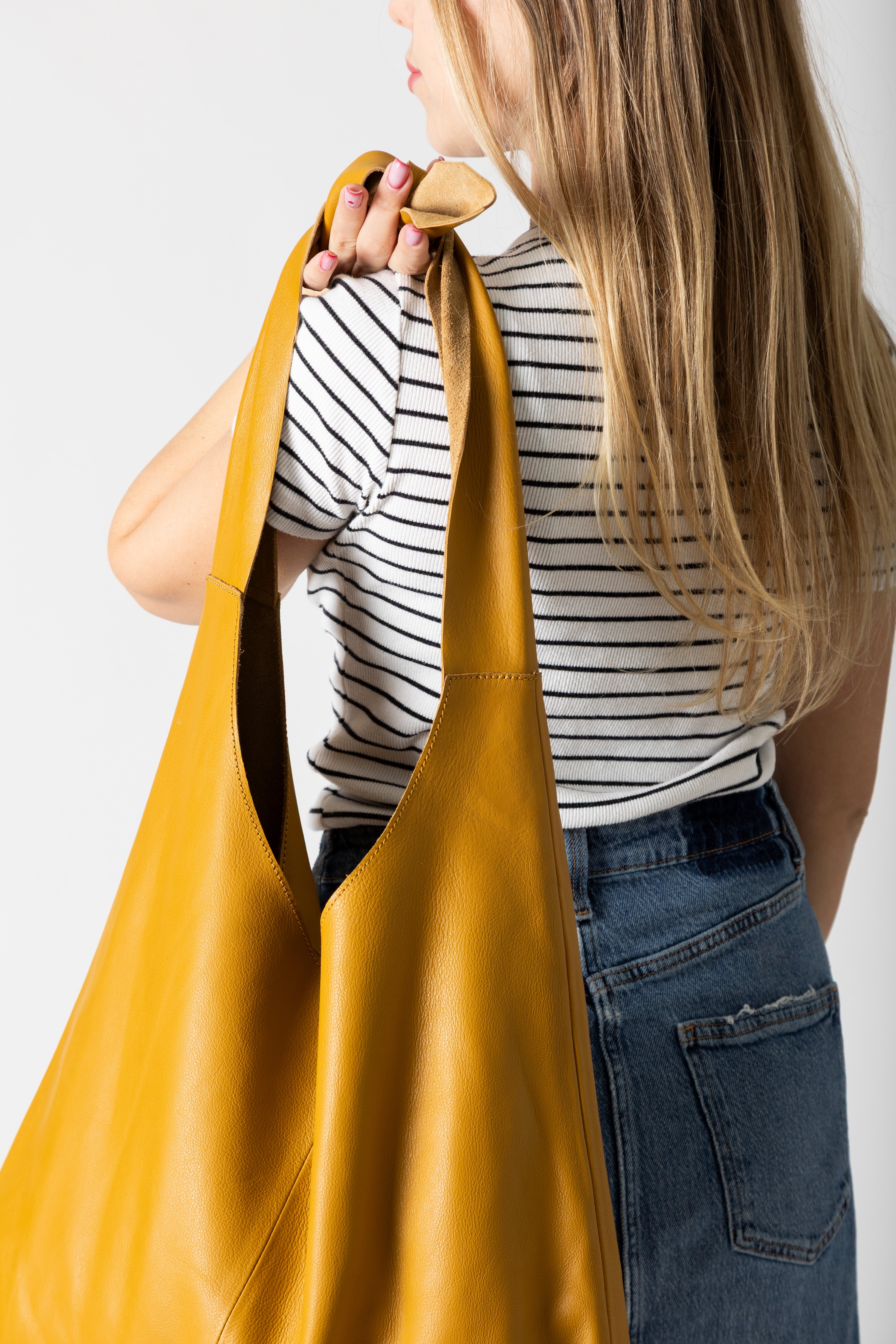 Knot Leather Shoulder Bag Mustard