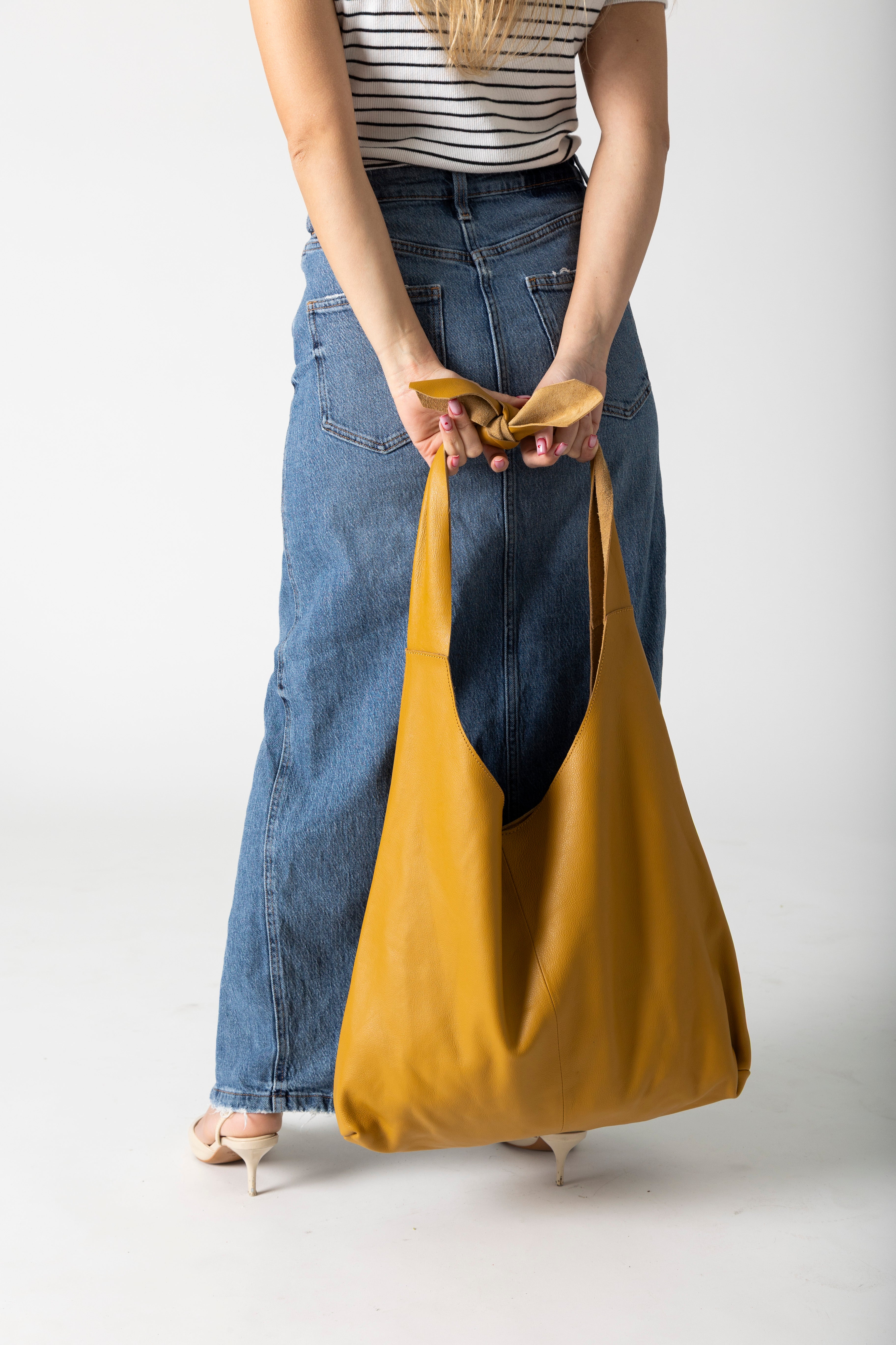 Knot Leather Shoulder Bag Mustard