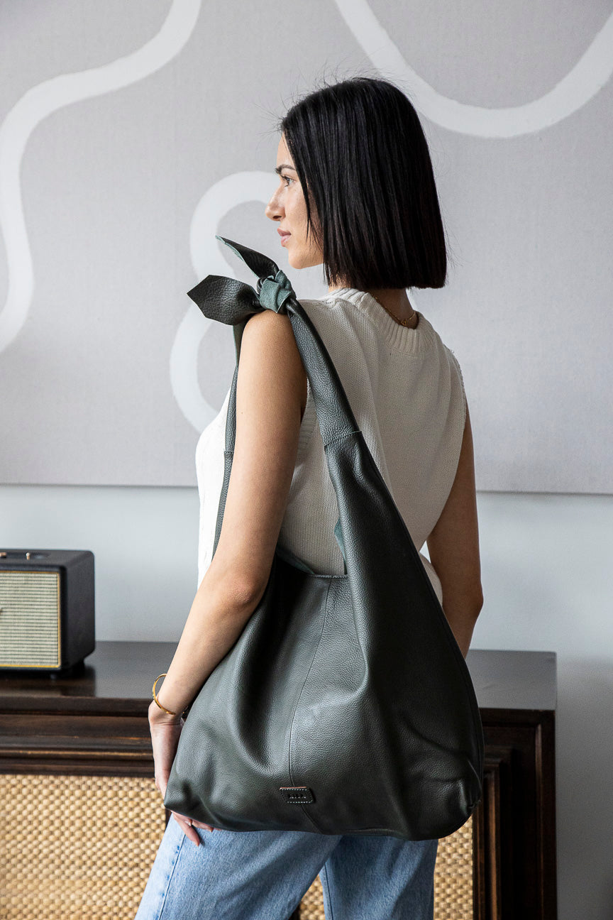 Knot Leather Shoulder Bag Hunter Green