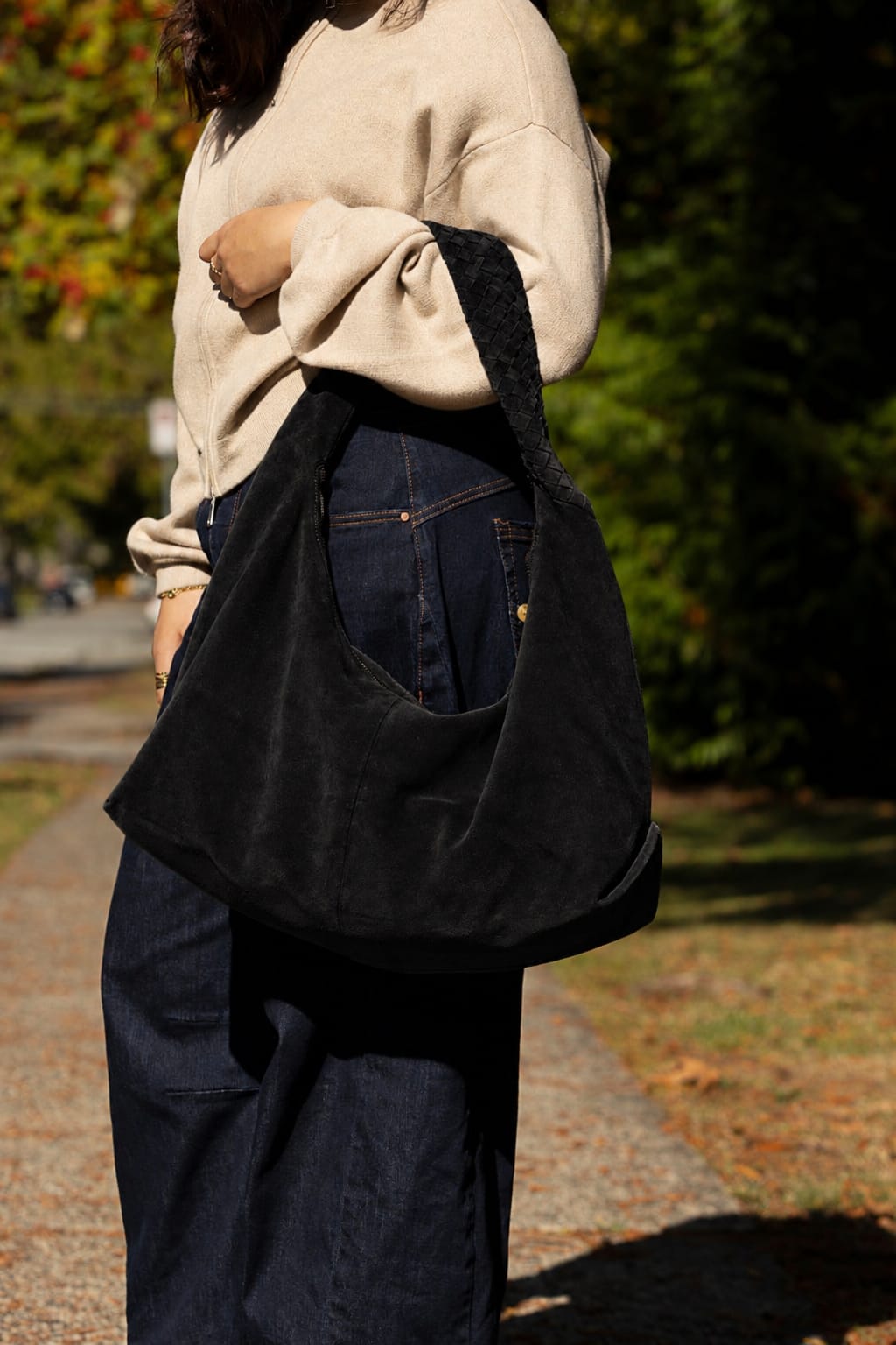 KATE SLOUCHY HOBO BAG-BLACK
